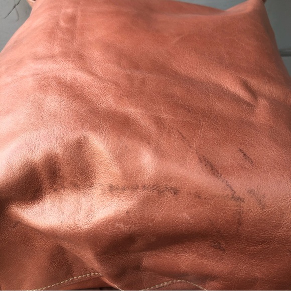 Two Hippies Leather Peach Bag. - Picture 10 of 14